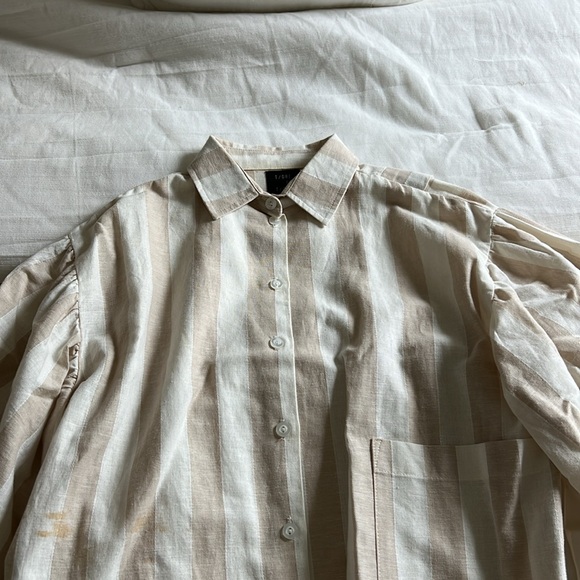 Et Tigre Asymmetrical Button Down Shirt, EMERGENCY SALE: PRICE FIRM - Picture 14 of 16